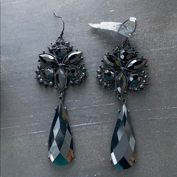 Ralph Lauren Jewelry - Ralph Lauren NEW Couture elegant hanging earrings